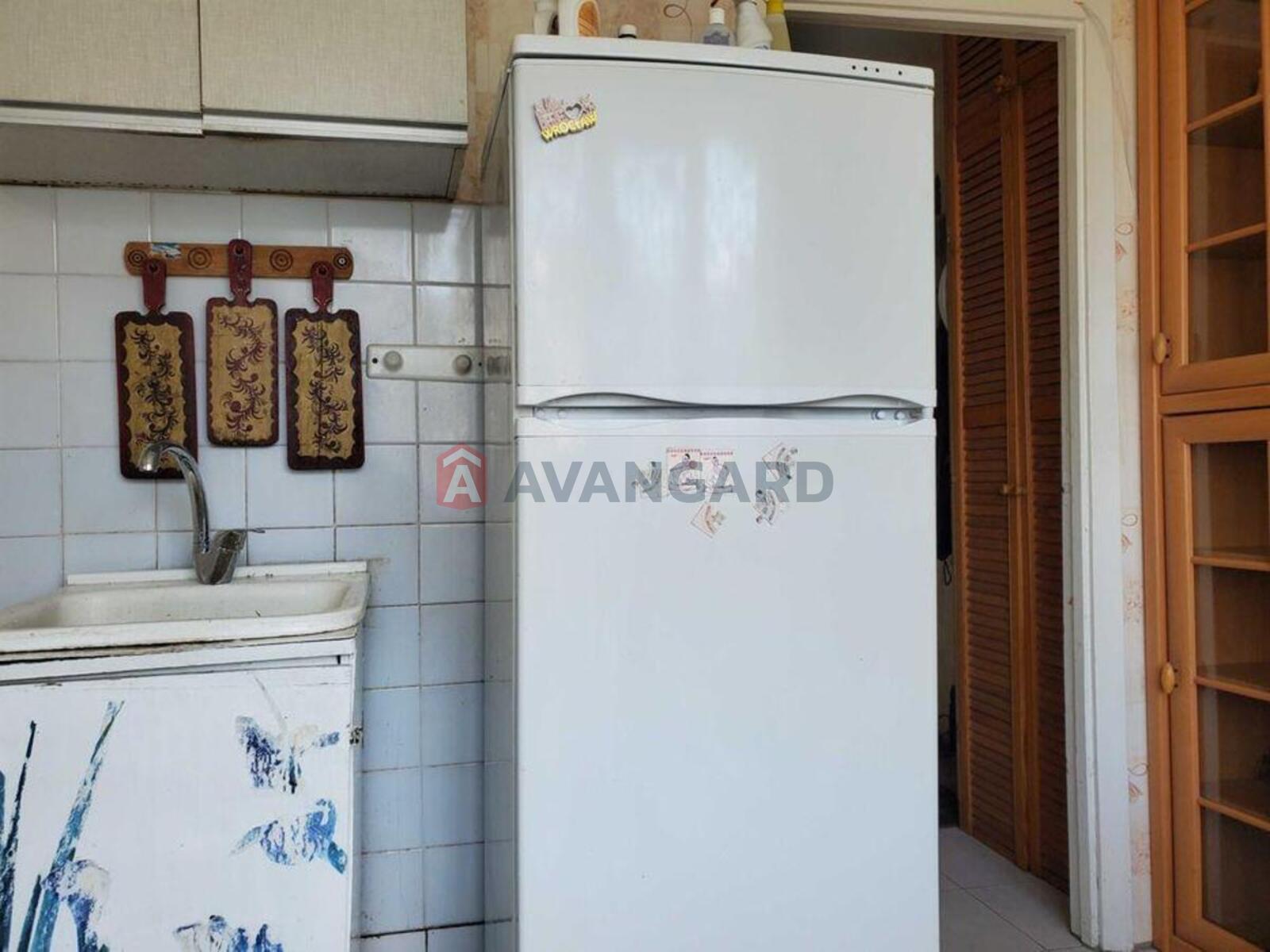 1 ��. ��������, 36/-/8 ��. �., 10/22 ������ ���� 6