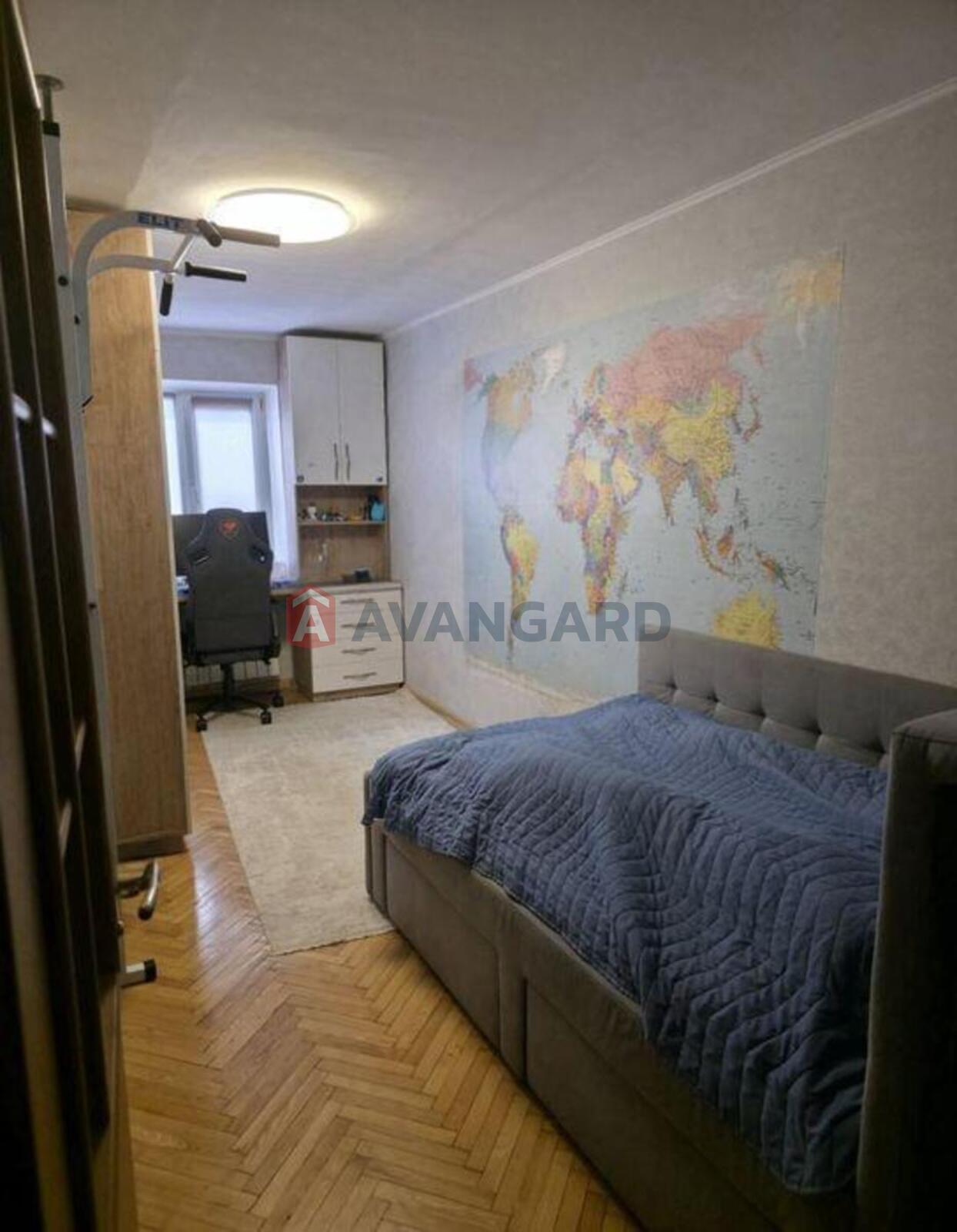 3 ����. ��������, 57/-/7 ��. �., 4/5 ���� ���� 4