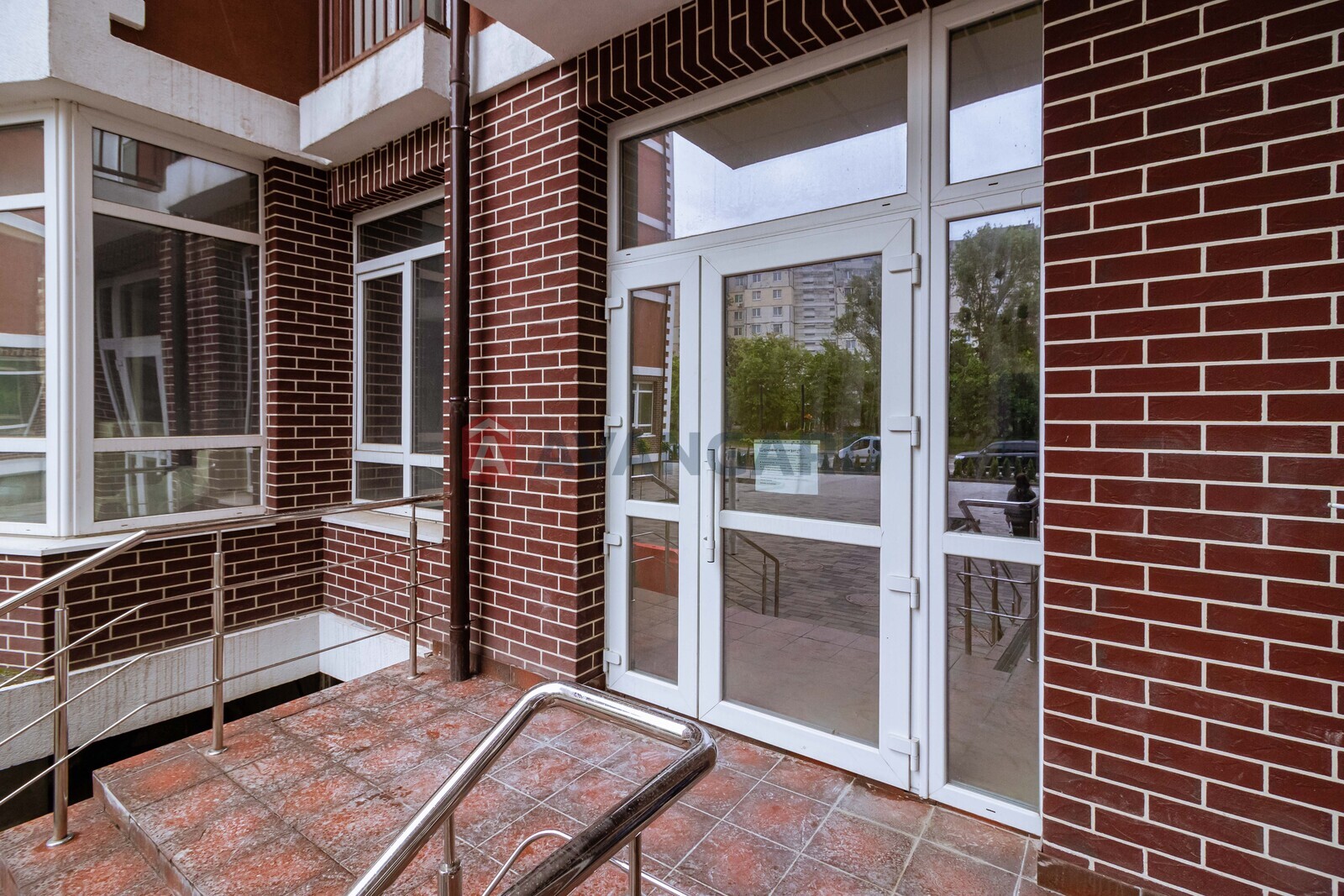 2 ����. ��������, 70.2/33.1/15 ��. �., 4/6 ���� ���� 1