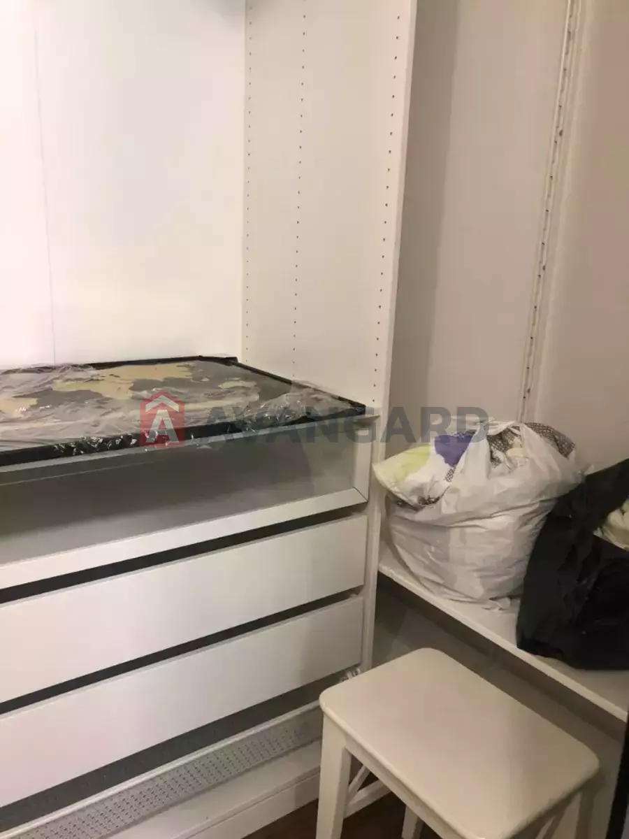 2 ��. ��������, 97/-/- ��. �., 3/5 ������ ���� 9