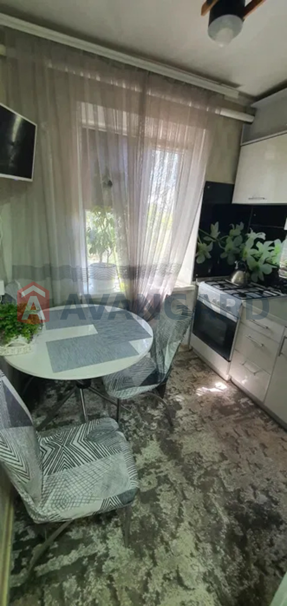 3 ��. ��������, 57/-/5 ��. �., 5/5 ������ ���� 5