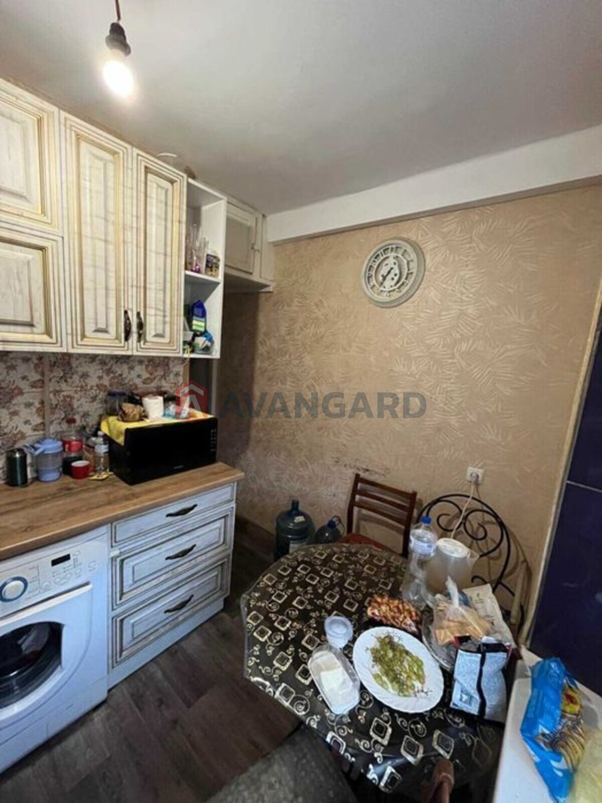 3 ��. ��������, 58/-/6 ��. �., 5/5 ������ ���� 4