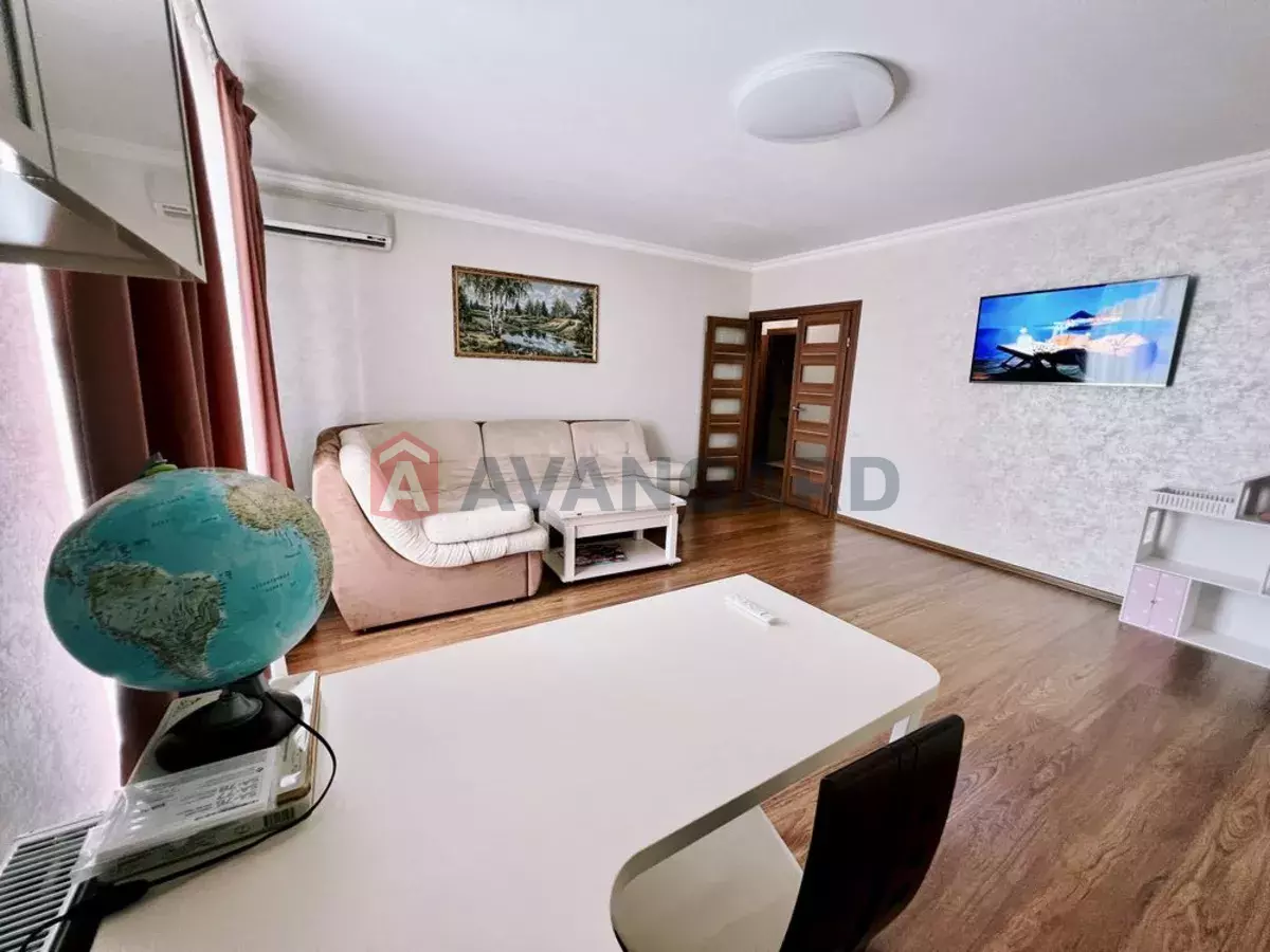 2 ��. ��������, 80/-/15 ��. �., 14/16 ������ ���� 11