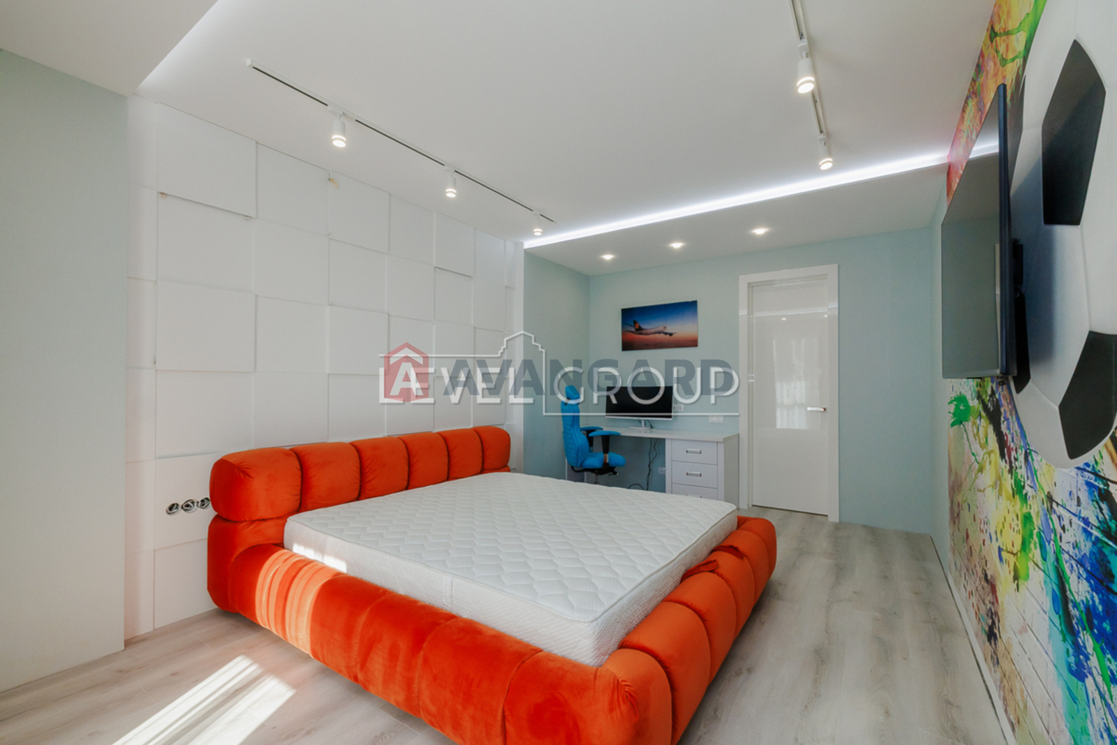 3 ��. ��������, 91/40/27 ��. �., 11/26 ������ ���� 13