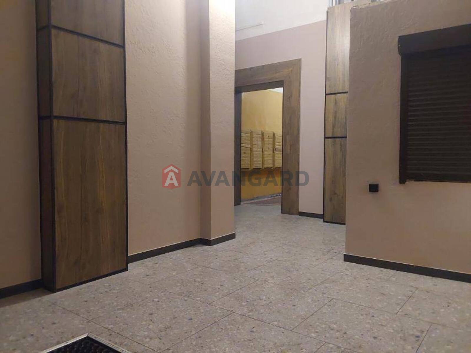 1 ��. ��������, 38/30/8 ��. �., 13/18 ������ ���� 16