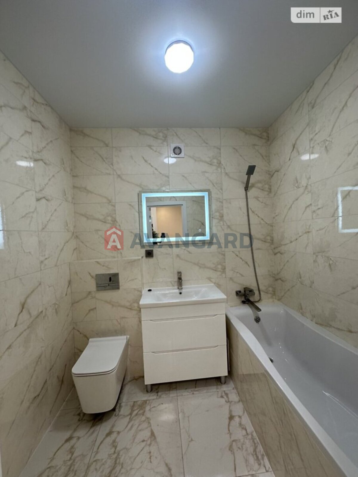 1 ����. ��������, 40/25/15 ��. �., 10/11 ���� ���� 3