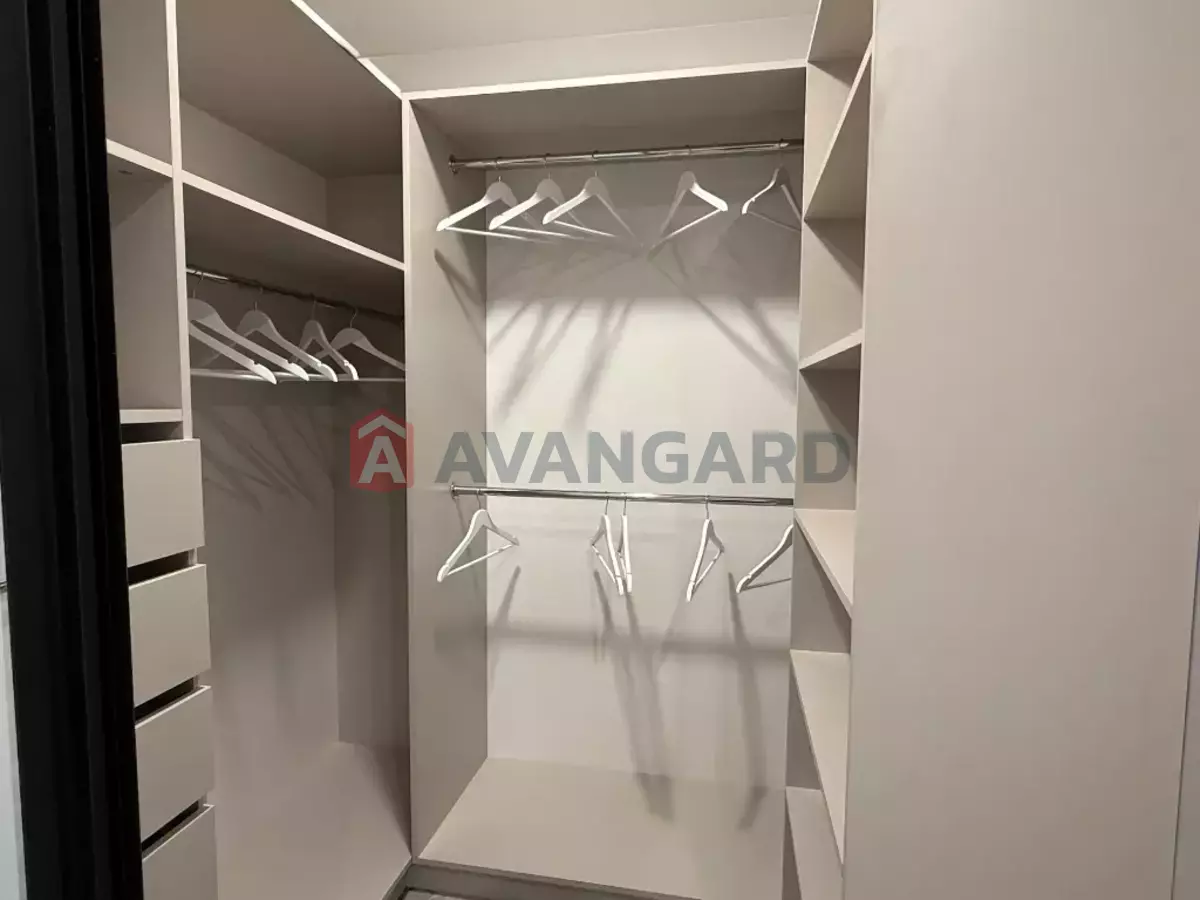 1 ��. ��������, 45/-/- ��. �., 9/10 ������ ���� 11