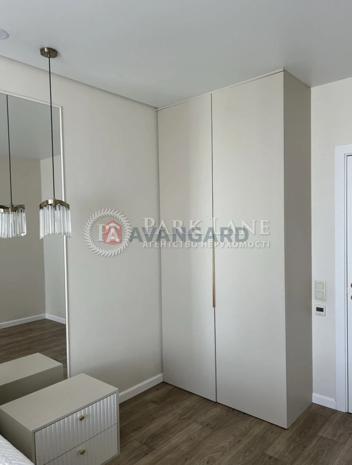 2 ��. ��������, 79/27/27 ��. �., 6/9 ������ ���� 13