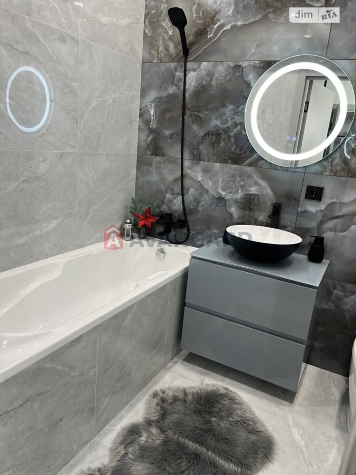 1 ����. ��������, 43/14/25 ��. �., 2/18 ���� ���� 12