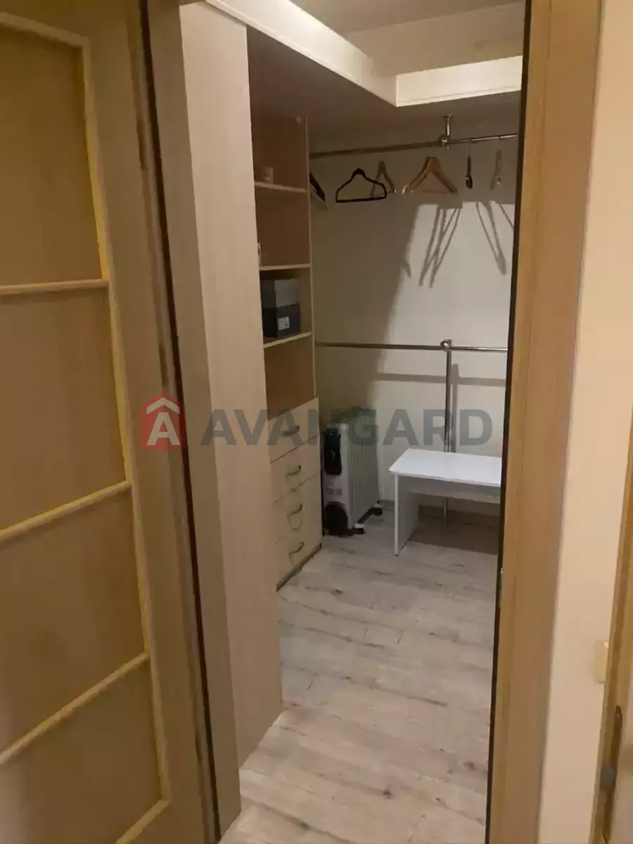 3 ����. ��������, 99/-/12 ��. �., 13/17 ���� ���� 13