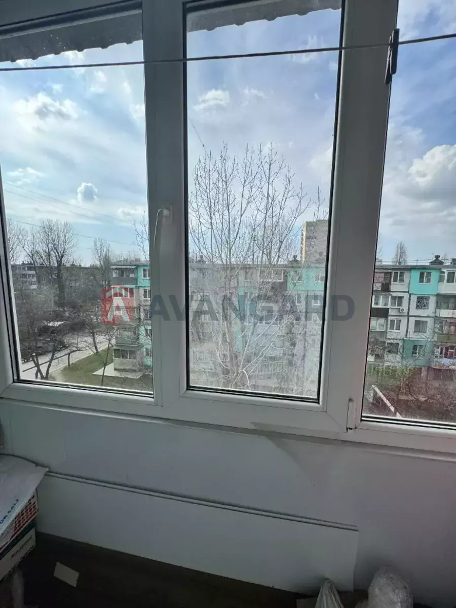 3 ��. ��������, 59/44/6 ��. �., 5/5 ������ ���� 12