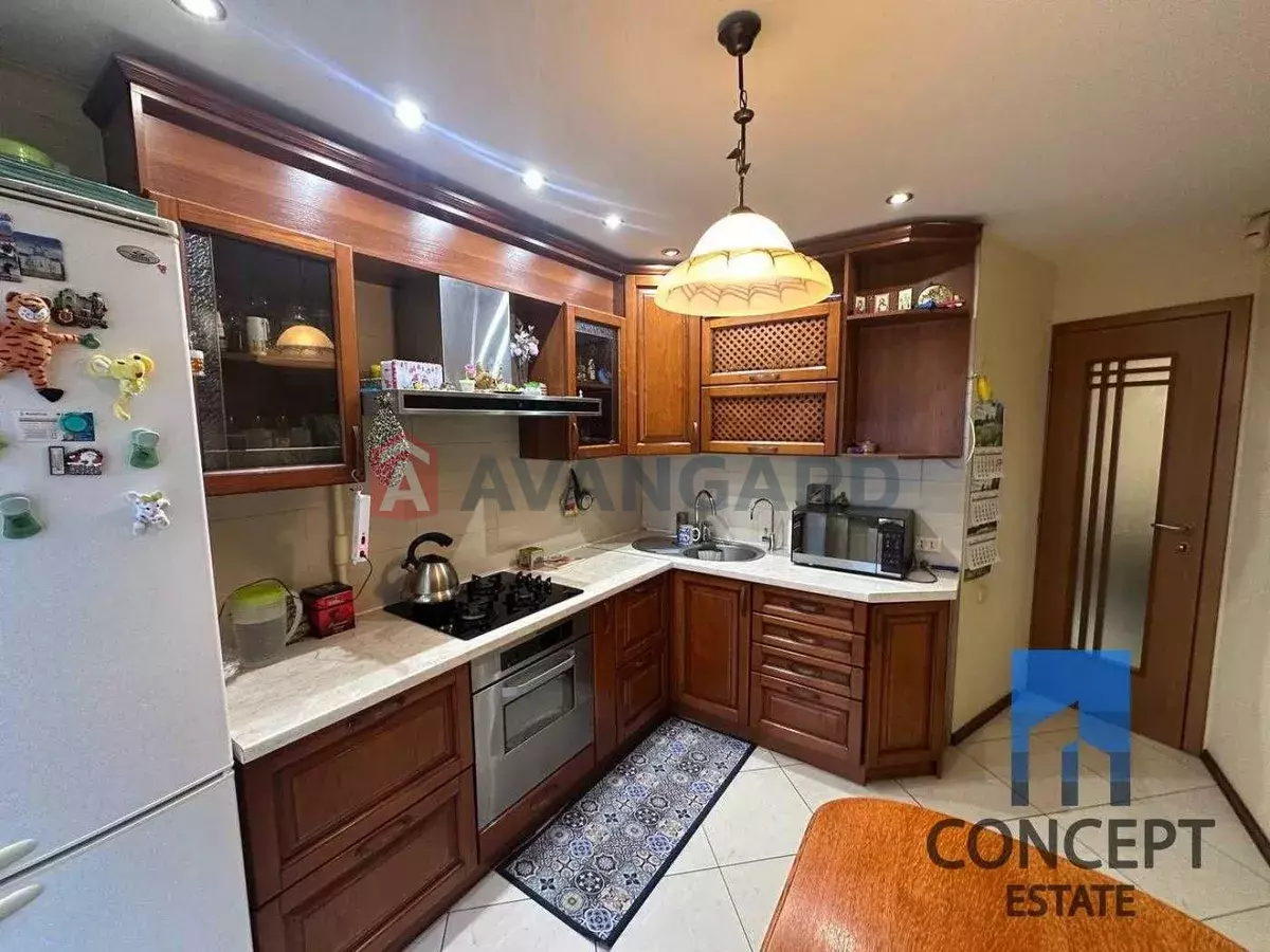 3 ����. ��������, 58/-/10 ��. �., 7/9 ���� ���� 7