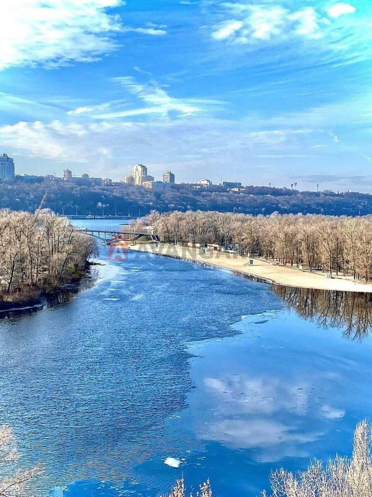 4 ��. ��������, 182/95/40 ��. �., 29/30 ������ ���� 3