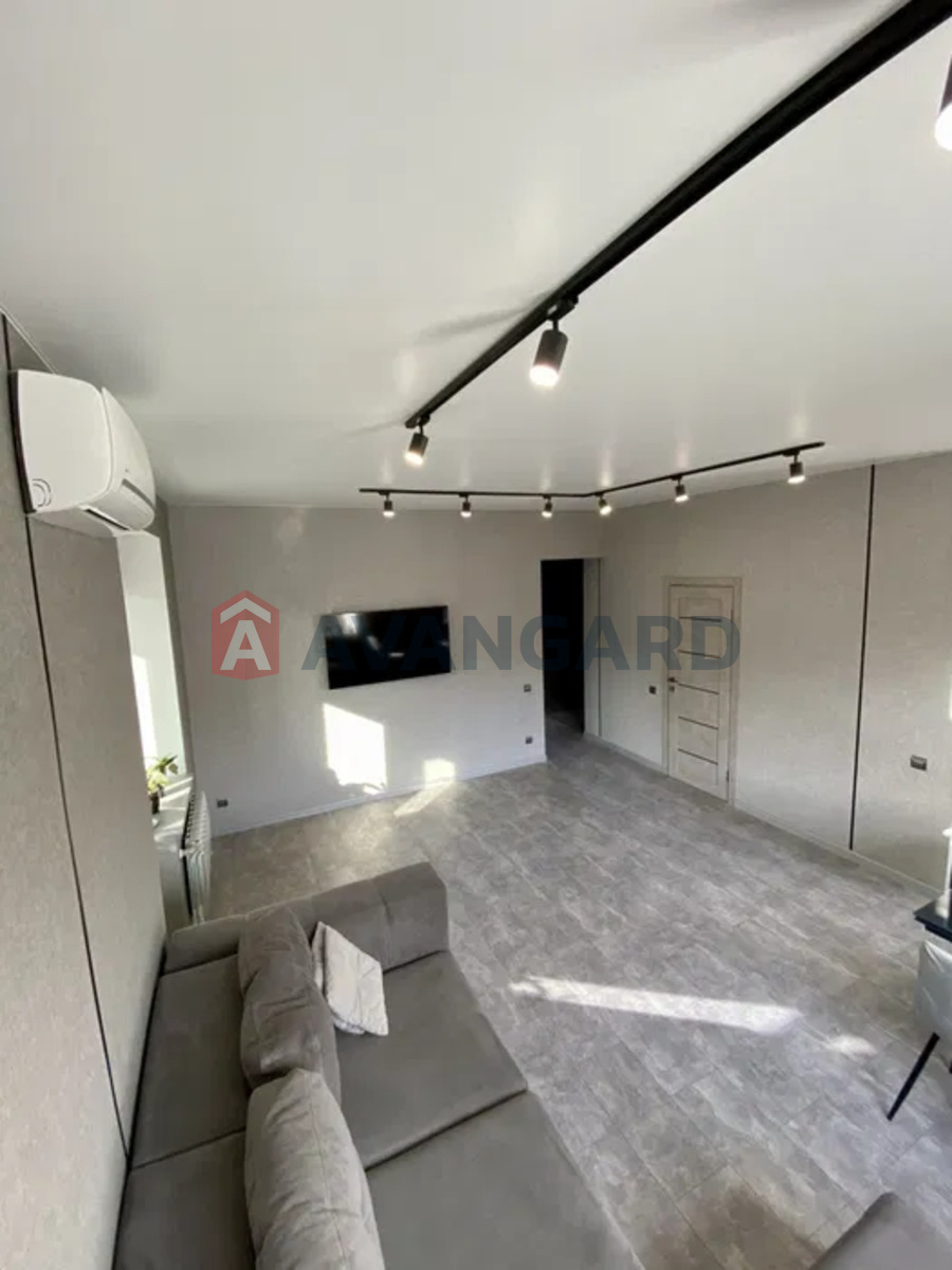 3 ����. ��������, 75/-/7 ��. �., 5/5 ���� ���� 3