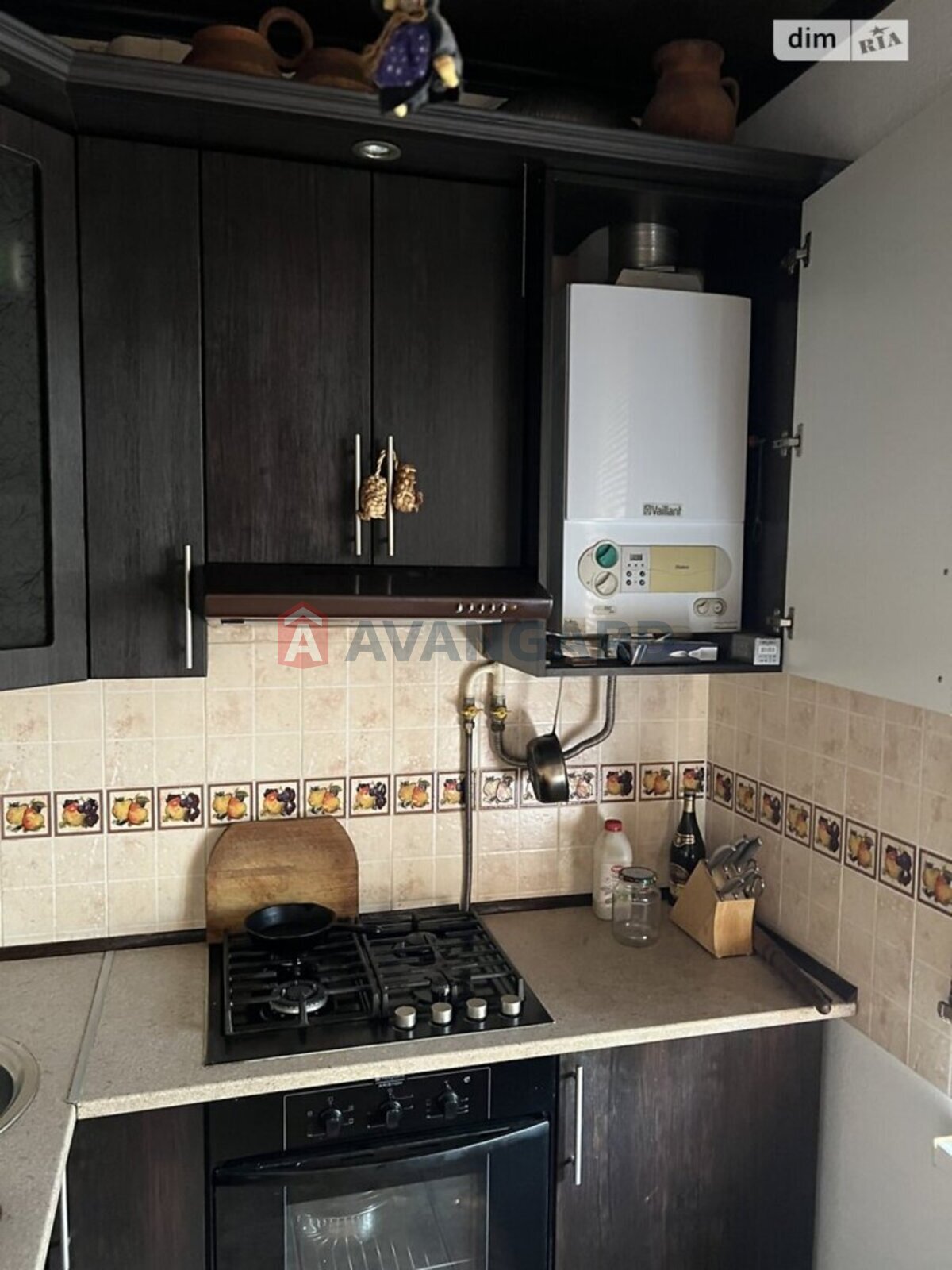 2 ��. ��������, 48/34/8 ��. �., 3/3 ������ ���� 4