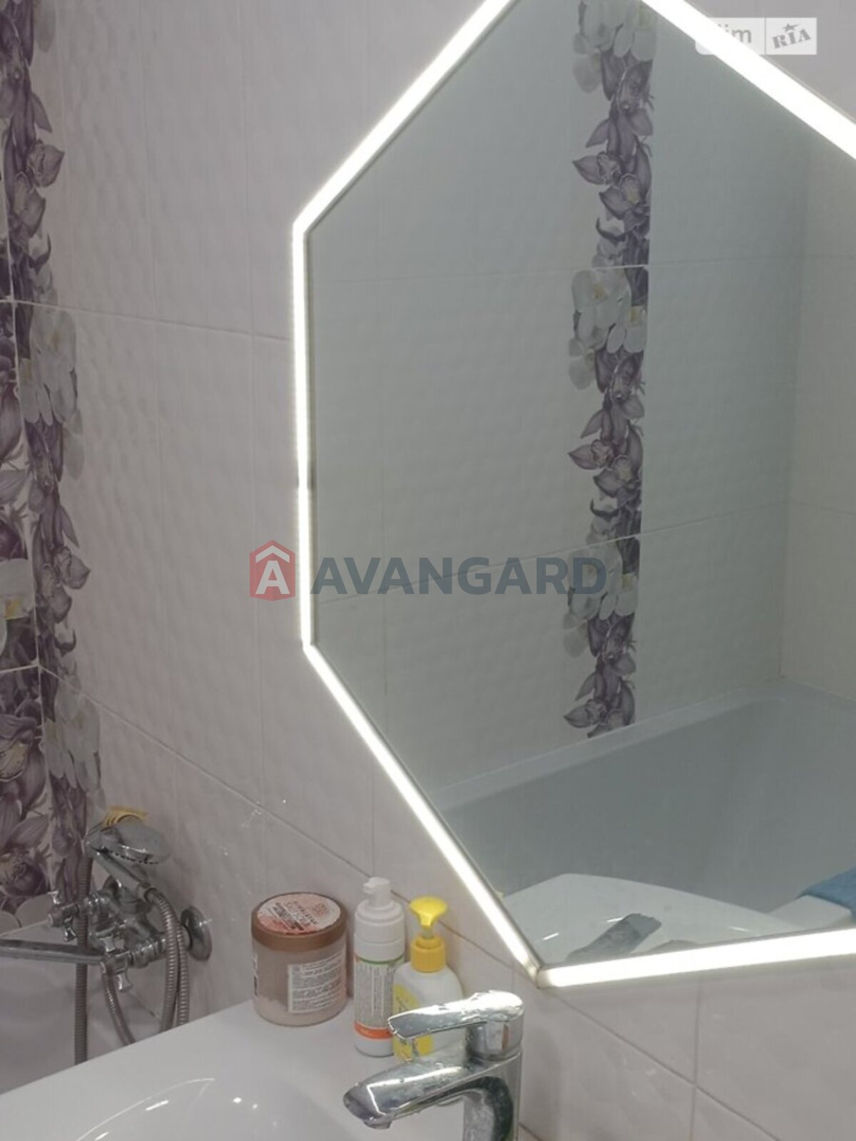 2 ��. ��������, 36/25/4 ��. �., 1/10 ������ ���� 21