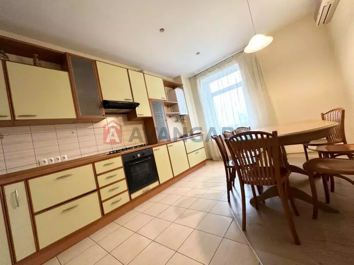 4 комн. квартира, 120/-/- кв. м., 7/10 этаж фото 1 4 комн. квартира, 120/-/- кв. м., 7/10 этаж фото 1