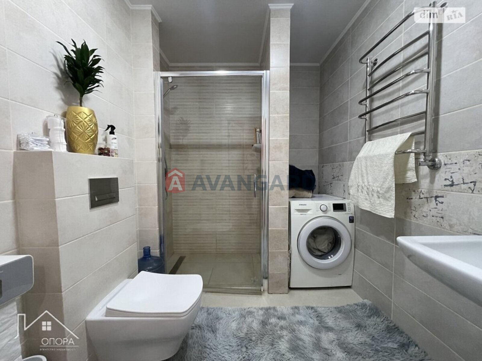 3 ��. ��������, 118/41/40 ��. �., 8/10 ������ ���� 20