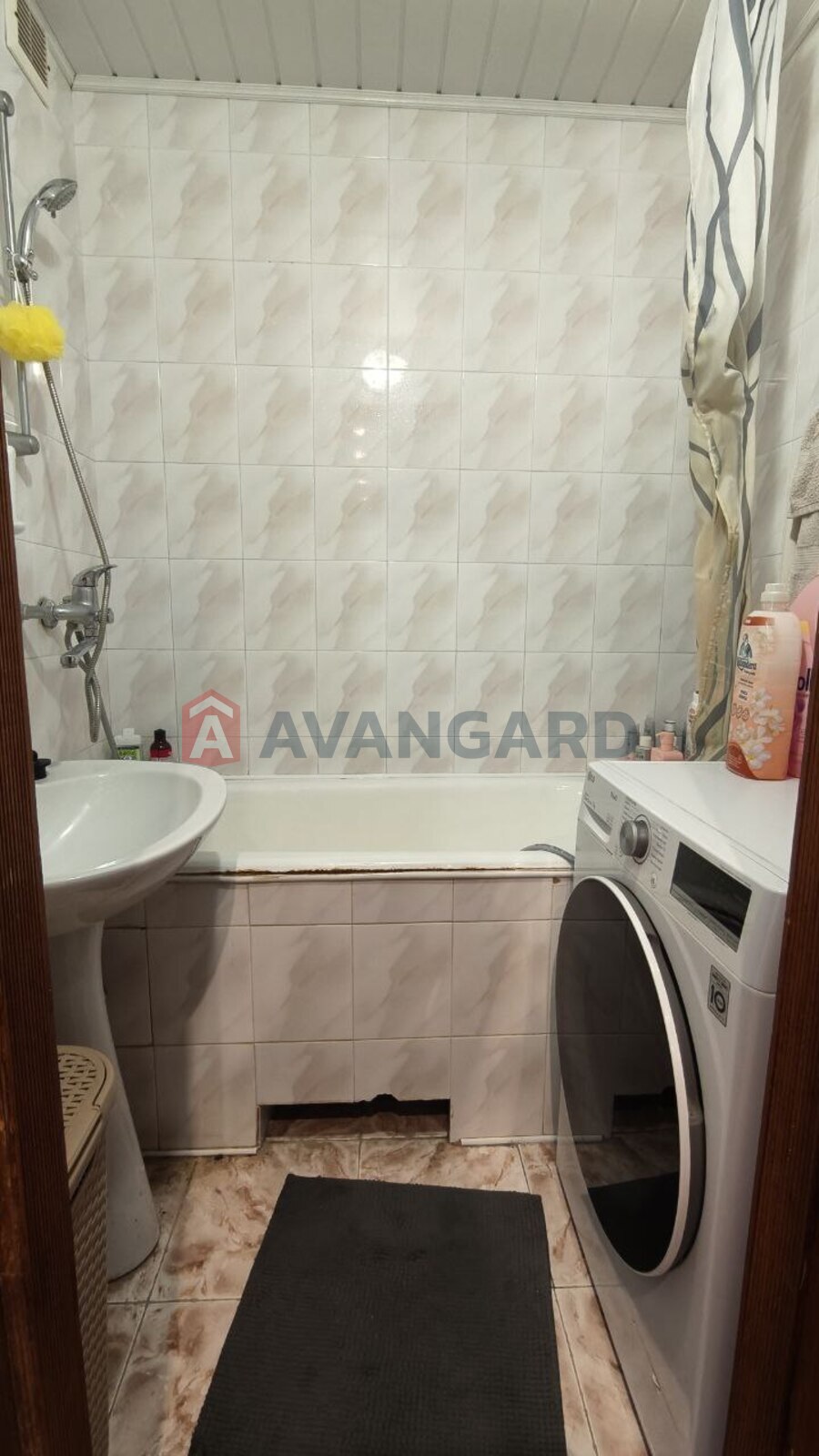 3 ����. ��������, 62/-/30 ��. �., 7/10 ���� ���� 3