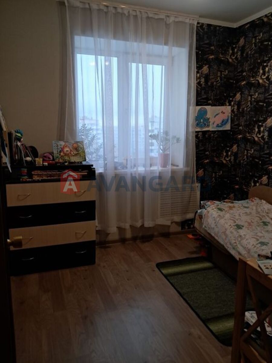 4 ��. ��������, 77/-/10 ��. �., 8/9 ������ ���� 5