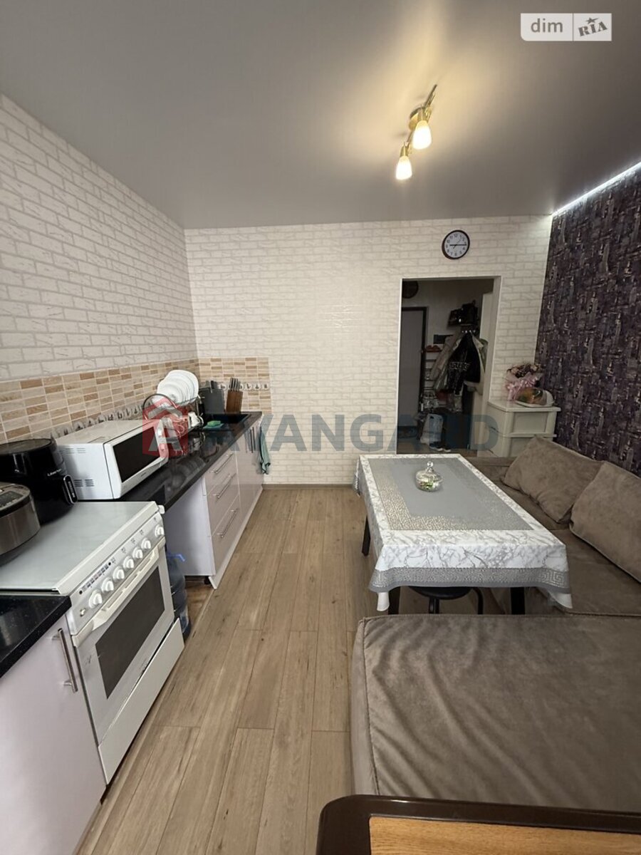 1 ����. ��������, 45/20/15 ��. �., 2/5 ���� ���� 3