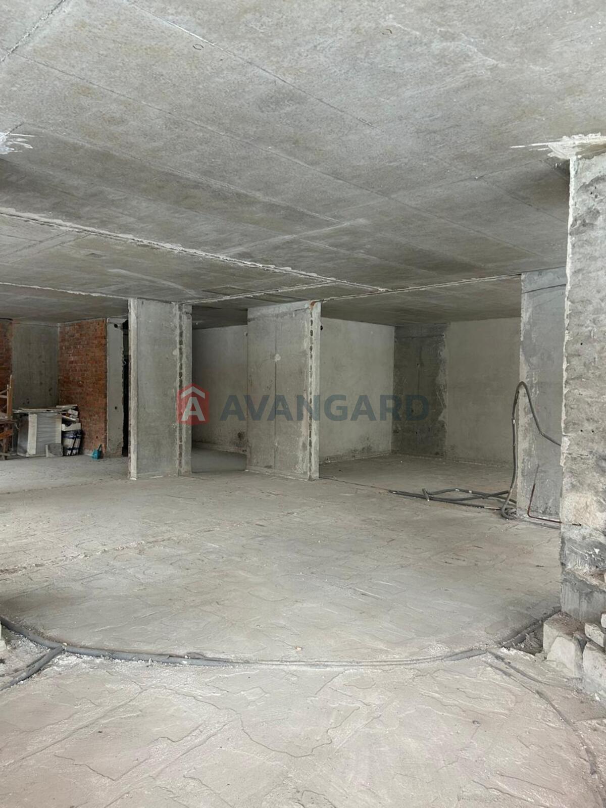 4 ����. ��������, 180/-/- ��. �., 2/5 ���� ���� 3