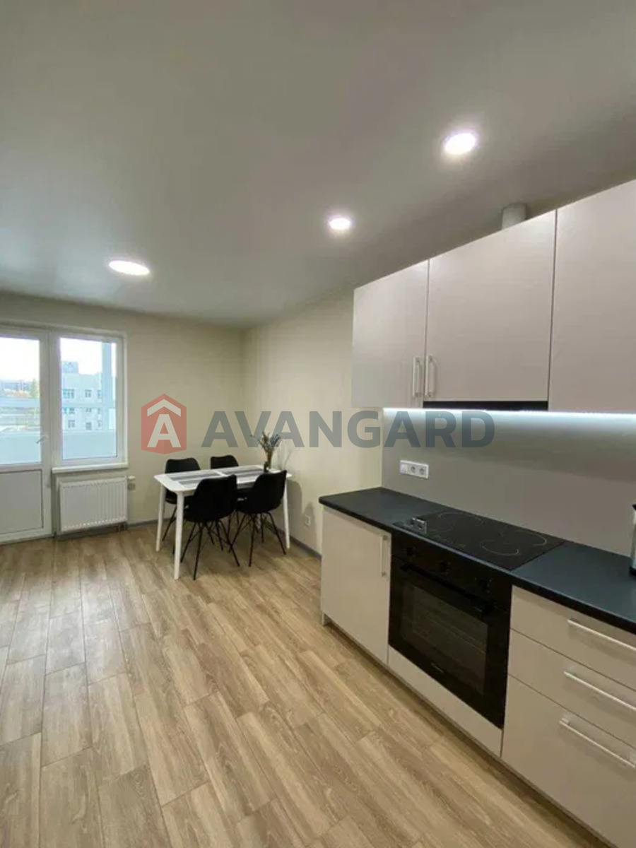 1 ��. ��������, 40/-/10 ��. �., 3/24 ������ ���� 3