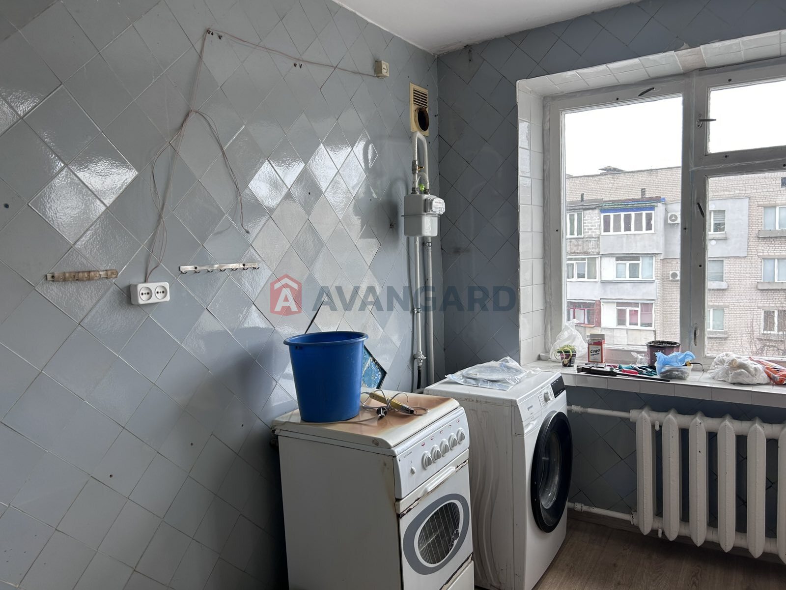 3 ����. ��������, 69/39/8 ��. �., 5/5 ���� ���� 2