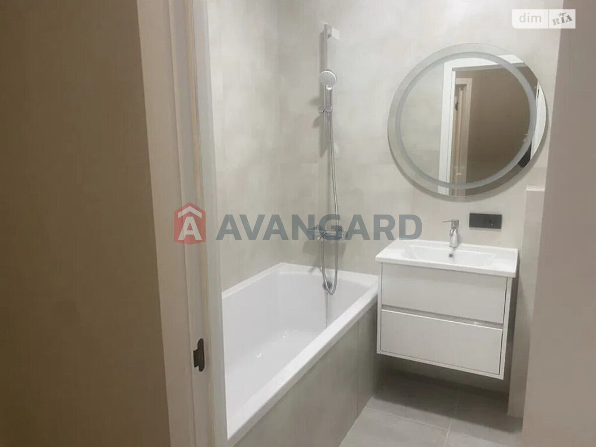 1 ��. ��������, 41/-/15 ��. �., 6/10 ������ ���� 9