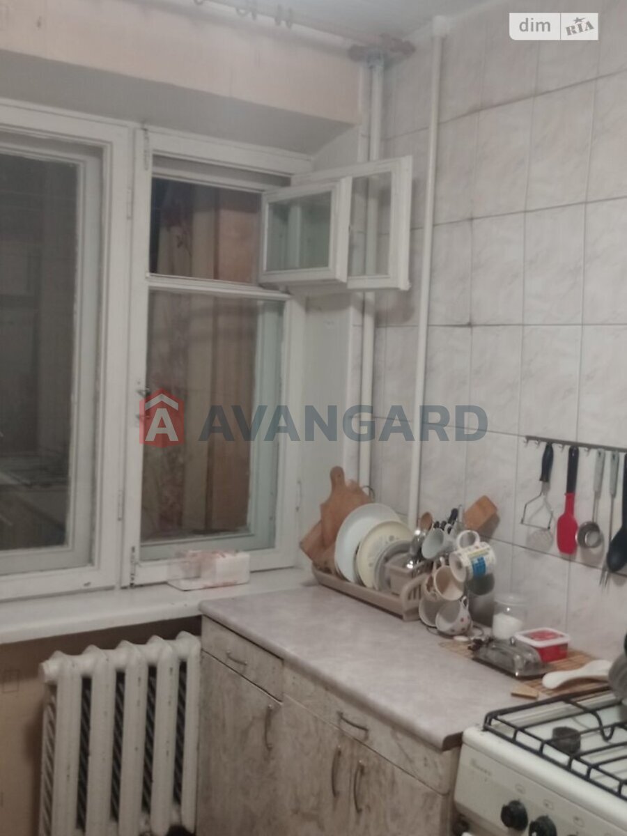 2 ��. ��������, 36/-/5 ��. �., 4/12 ������ ���� 18