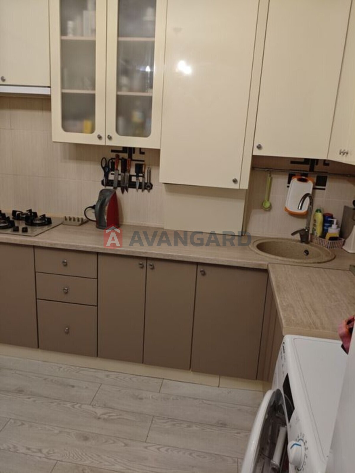 2 ��. ��������, 60/-/12 ��. �., 3/4 ������ ���� 3