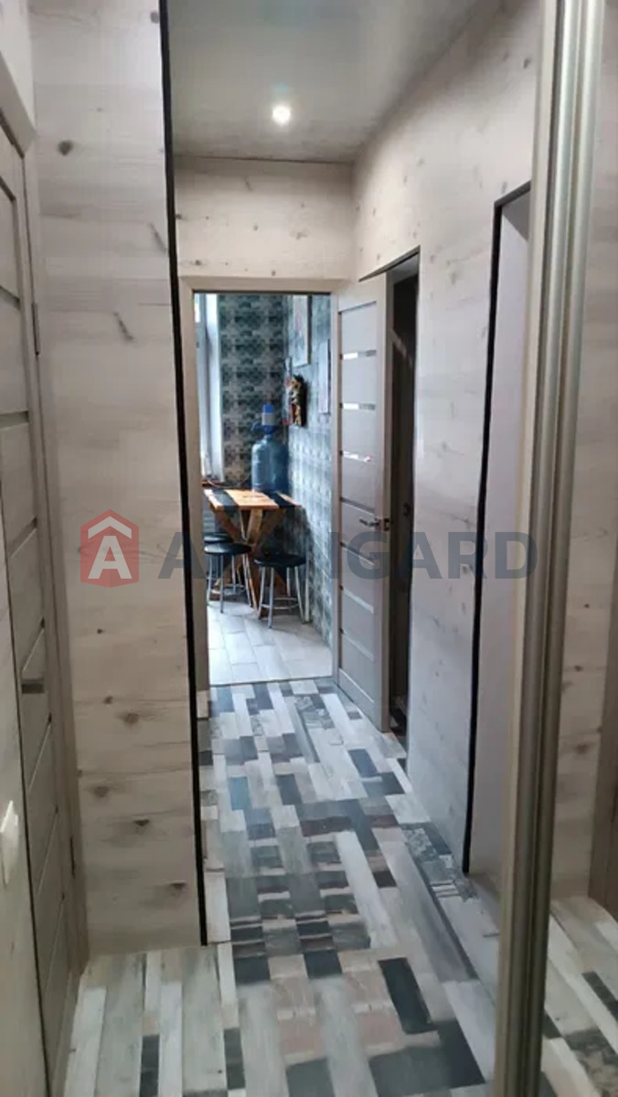 2 ��. ��������, 40/-/6 ��. �., 2/2 ������ ���� 9