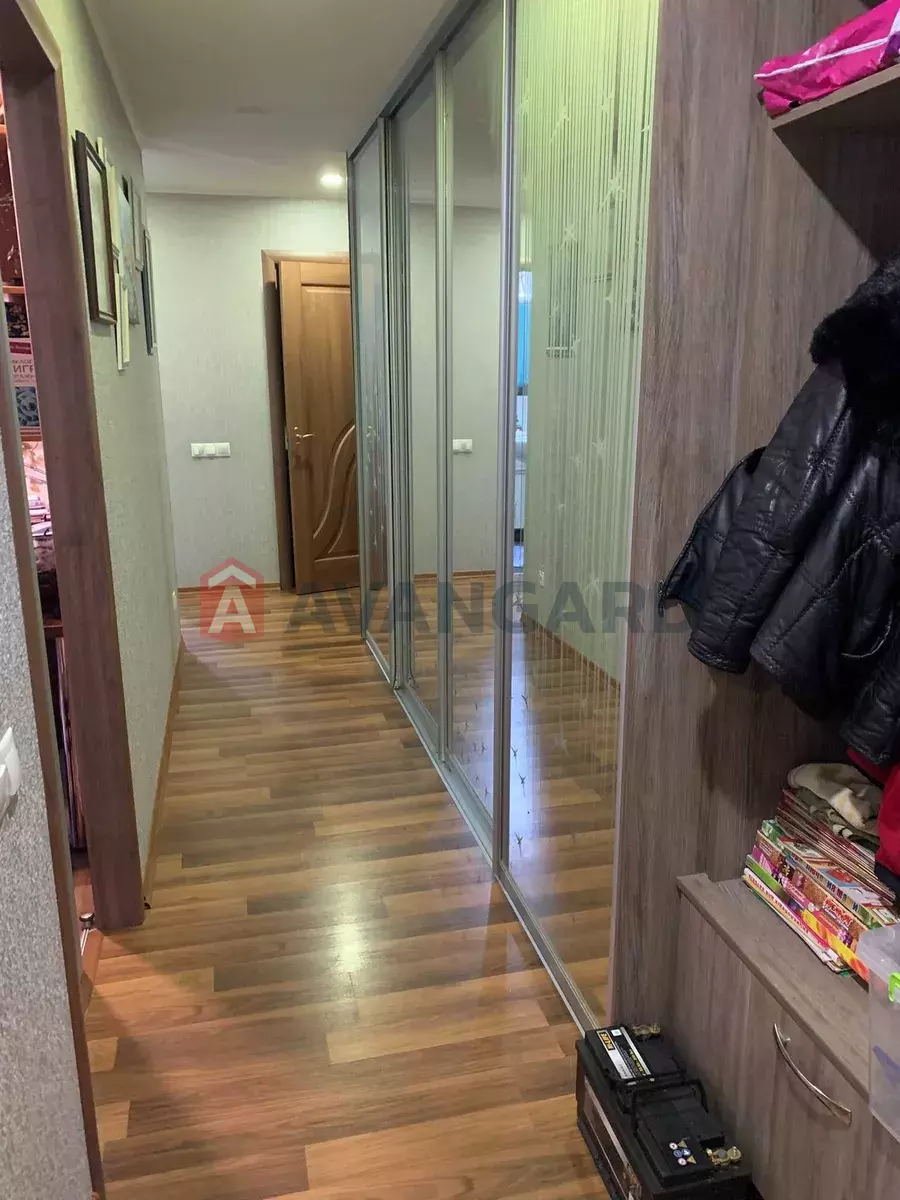 3 ��. ��������, 63/-/60 ��. �., 2/9 ������ ���� 7