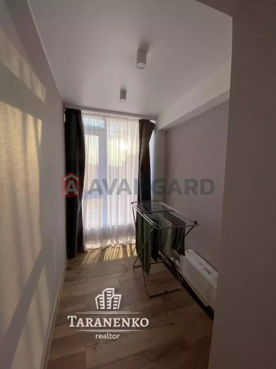 2 ��. ��������, 65/-/25 ��. �., 8/10 ������ ���� 6