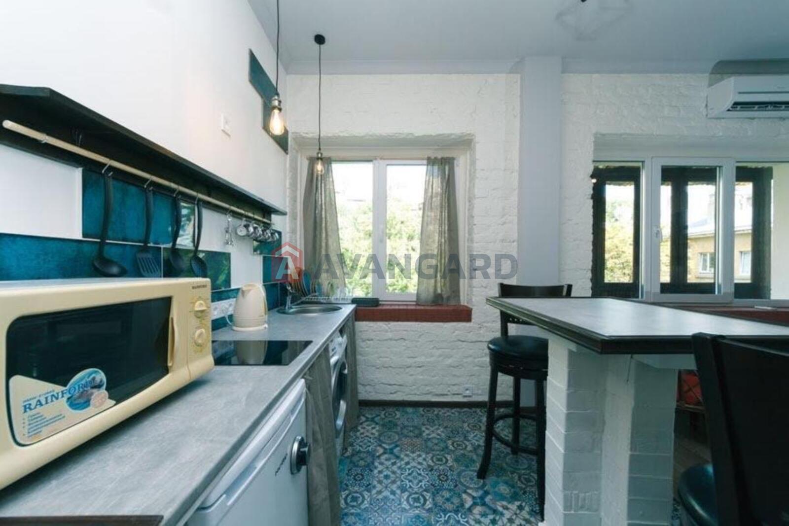 2 ��. ��������, 55/35/9 ��. �., 4/5 ������ ���� 5