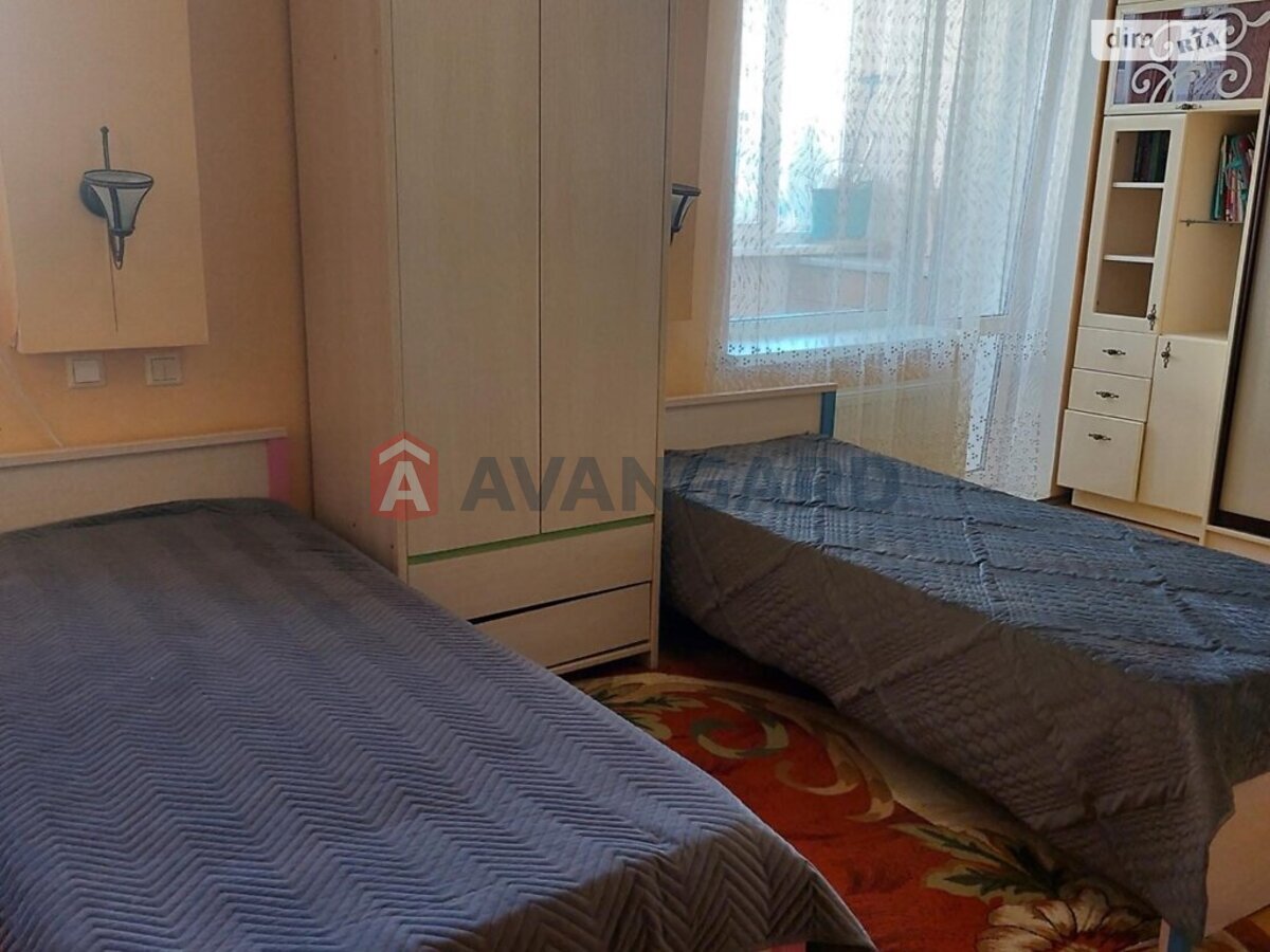 3 ��. ��������, 95/-/- ��. �., 3/4 ������ ���� 12