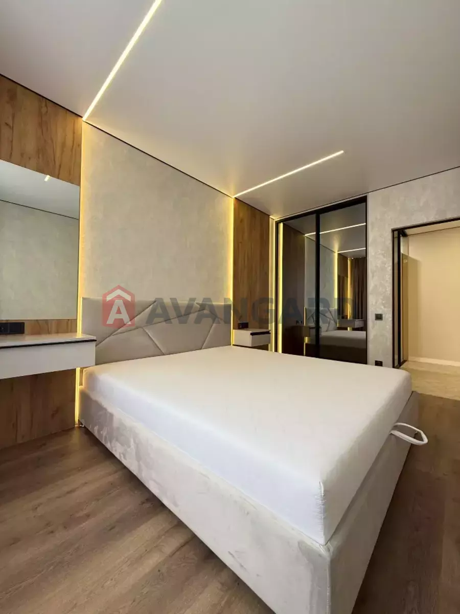 1 ����. ��������, 44/17/18 ��. �., 6/10 ���� ���� 9