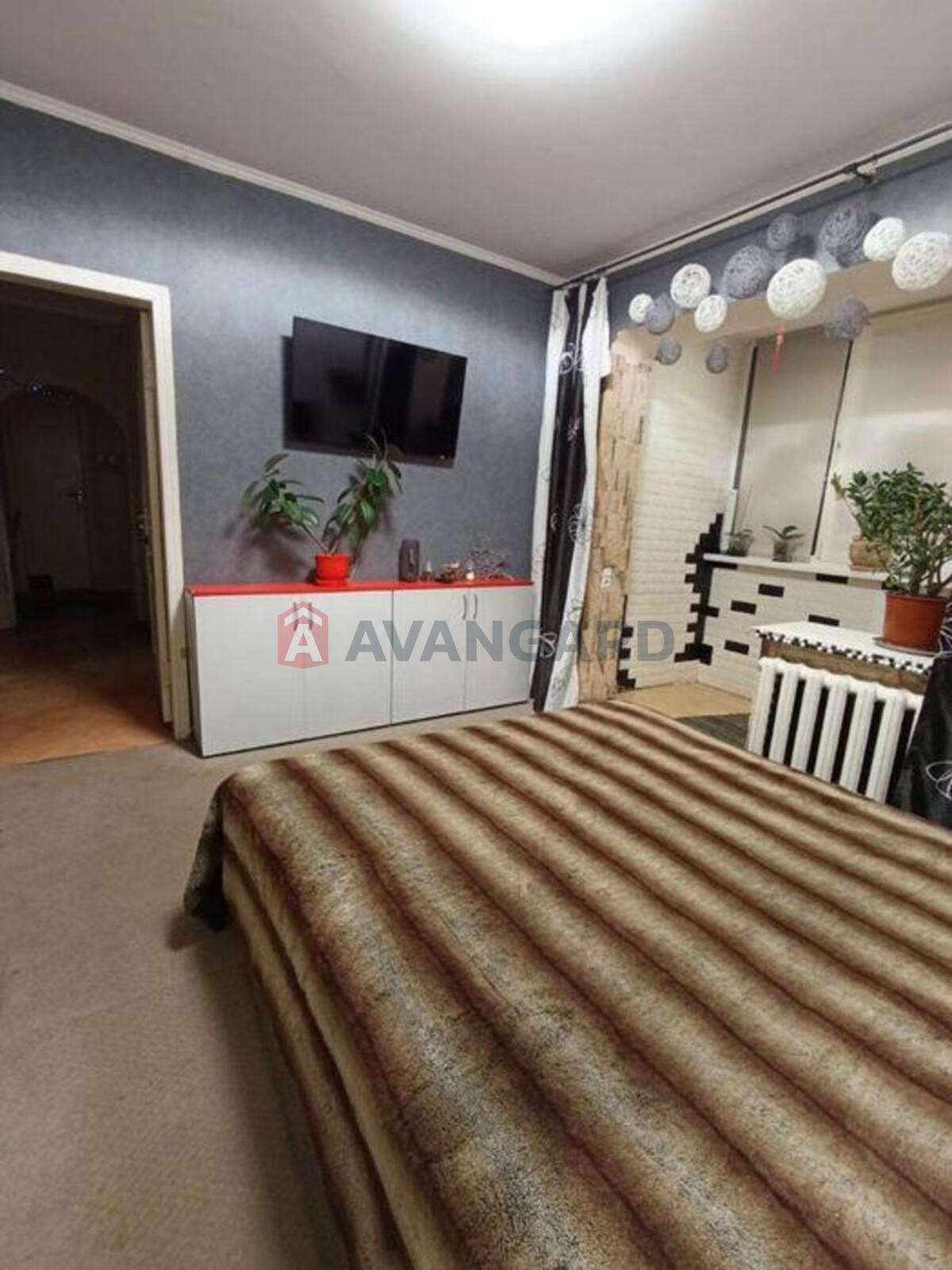 3 ����. ��������, 72/-/9 ��. �., 9/9 ���� ���� 10