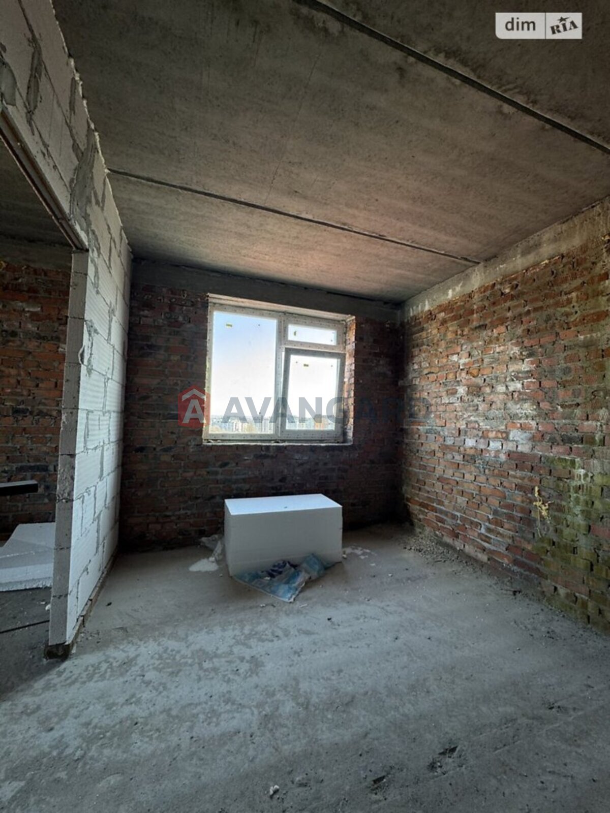 2 ��. ��������, 51/28/12 ��. �., 8/10 ������ ���� 4