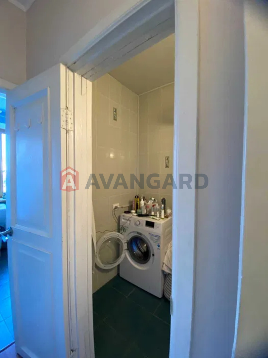 4 ��. ��������, 93/-/8 ��. �., 5/9 ������ ���� 15