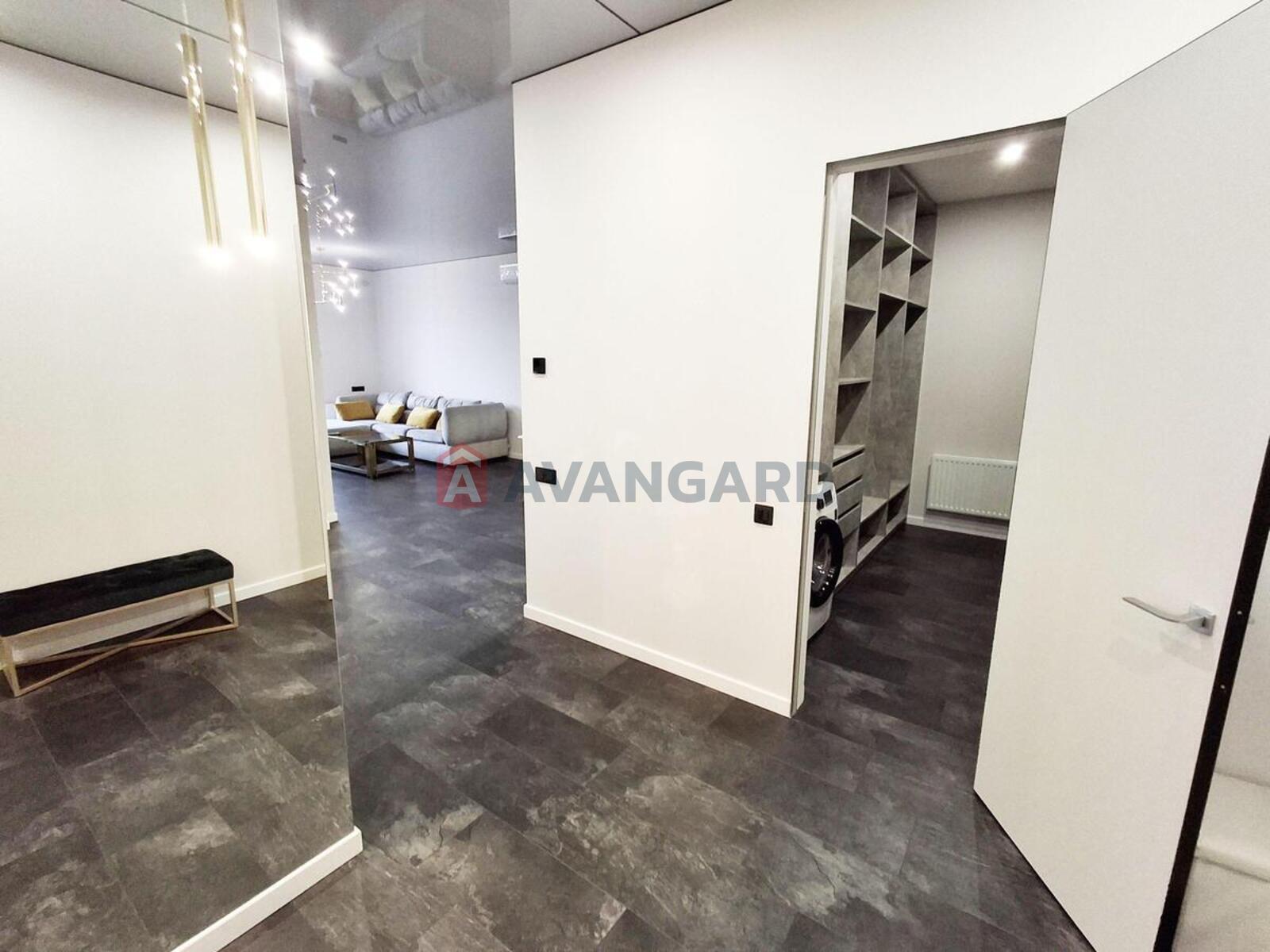 2 ����. ��������, 81/55/20 ��. �., 14/21 ���� ���� 20