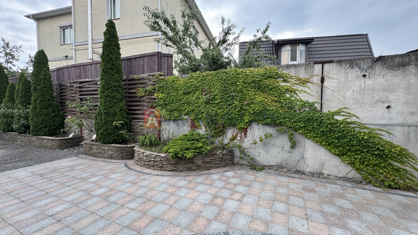 2 ��. ��������, 72/35/25 ��. �., 2/2 ������ ���� 11