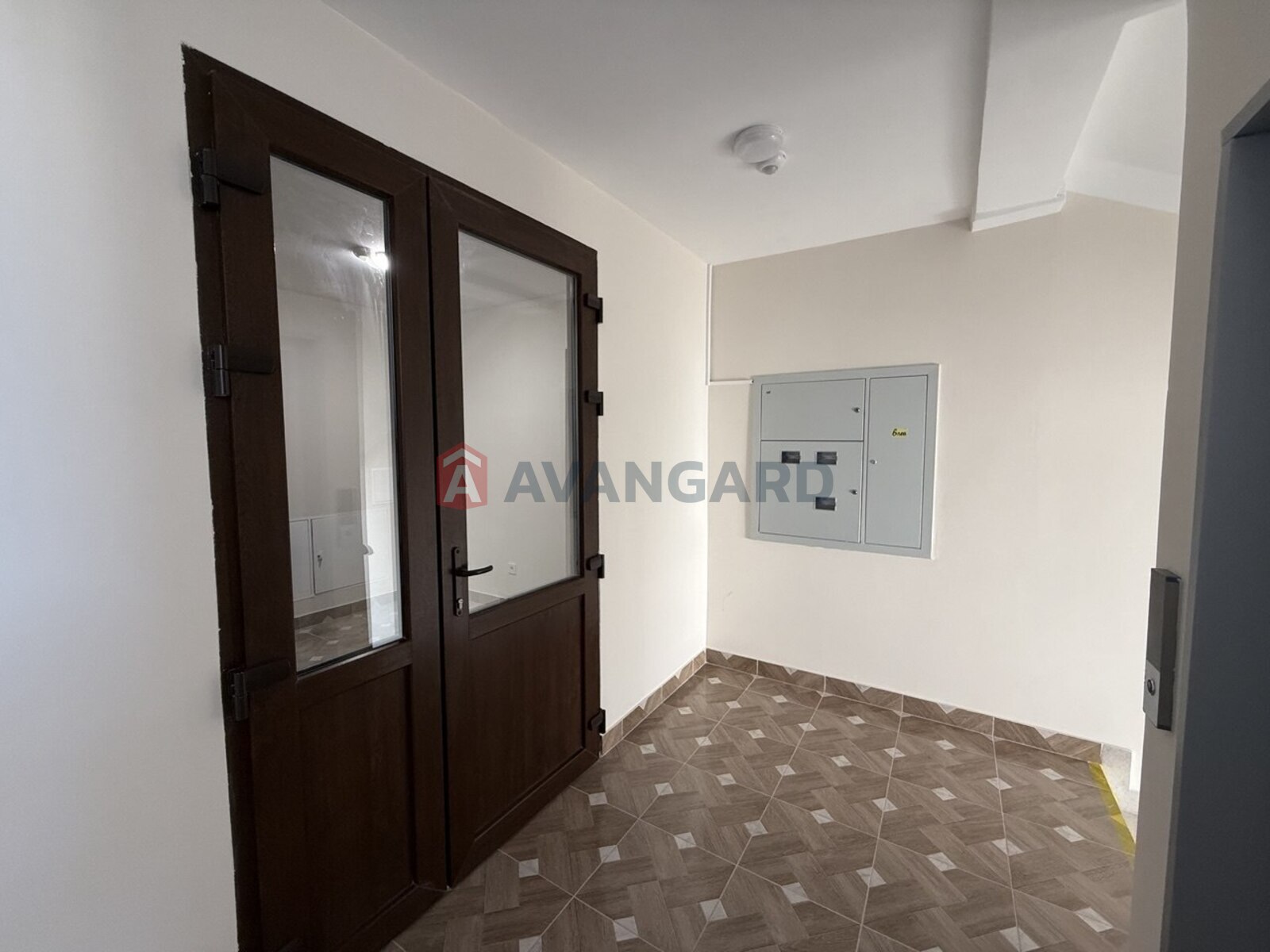 2 ��. ��������, 64/42,6/12,3 ��. �., 4/9 ������ ���� 8