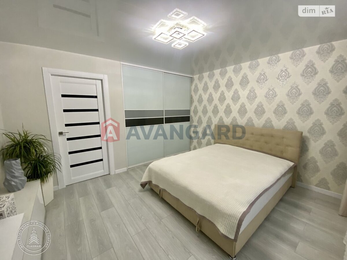 2 ��. ��������, 68/-/- ��. �., 10/12 ������ ���� 2