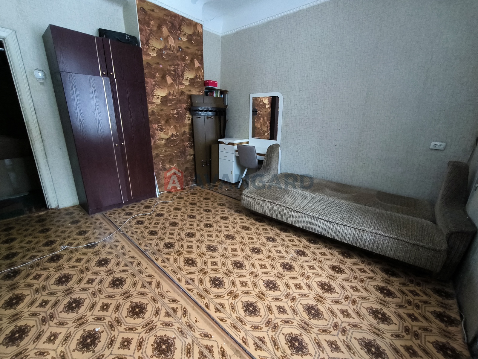 2 ��. ��������, 50/-/8 ��. �., 1/4 ������ ���� 2