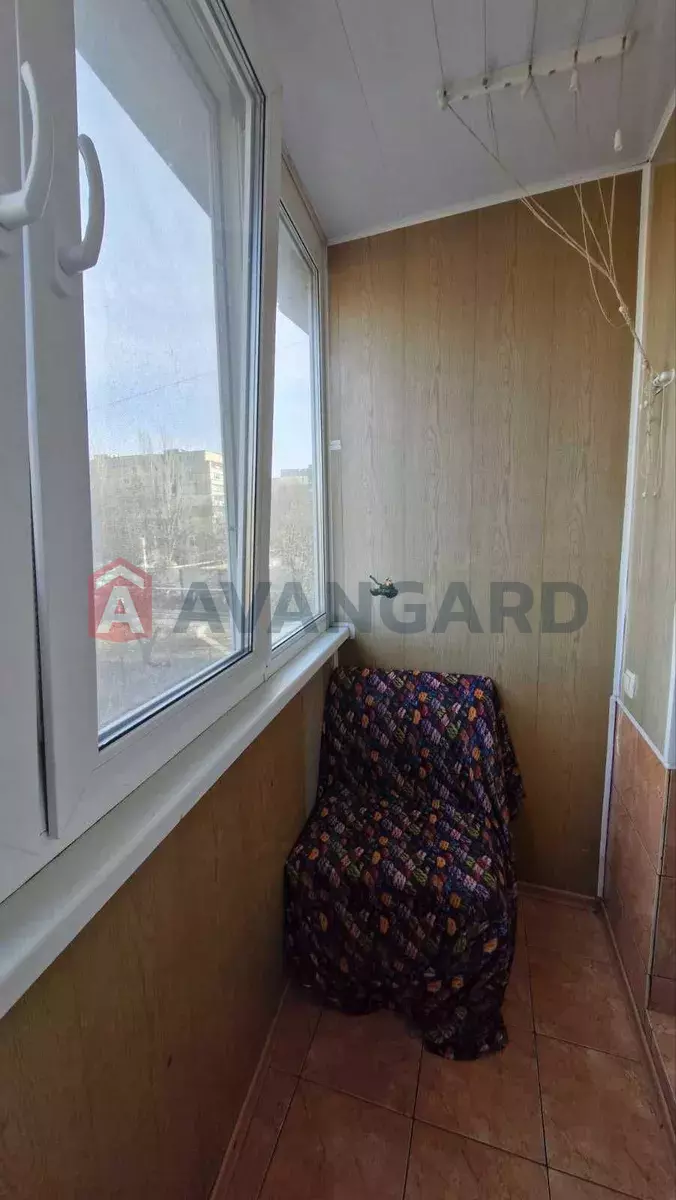 2 ��. ��������, 53/-/9 ��. �., 4/14 ������ ���� 18