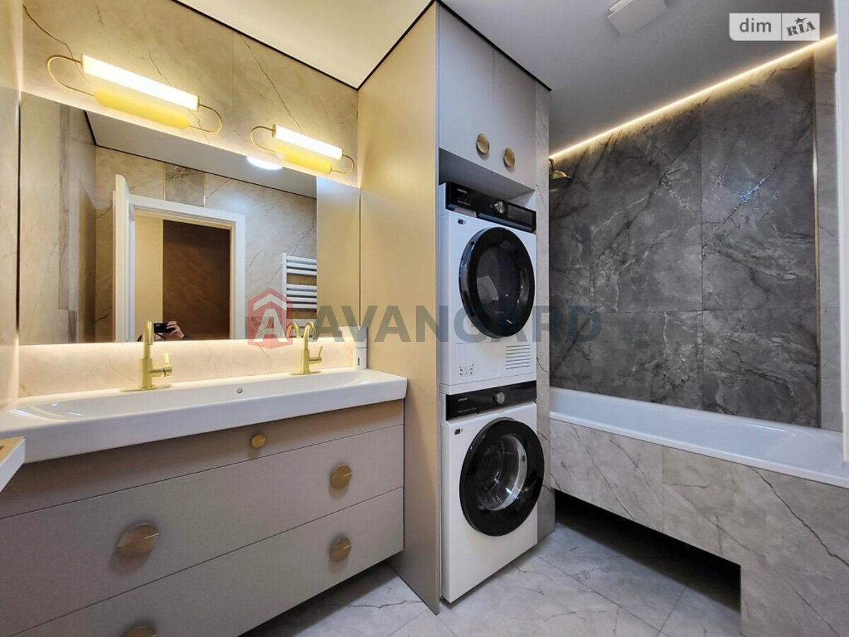 2 ��. ��������, 82/-/- ��. �., 8/9 ������ ���� 21