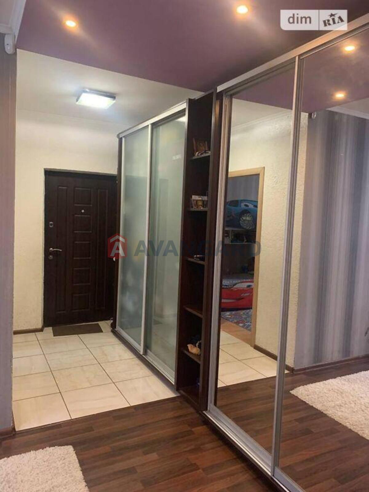 2 ��. ��������, 64/64/16 ��. �., 1/8 ������ ���� 3