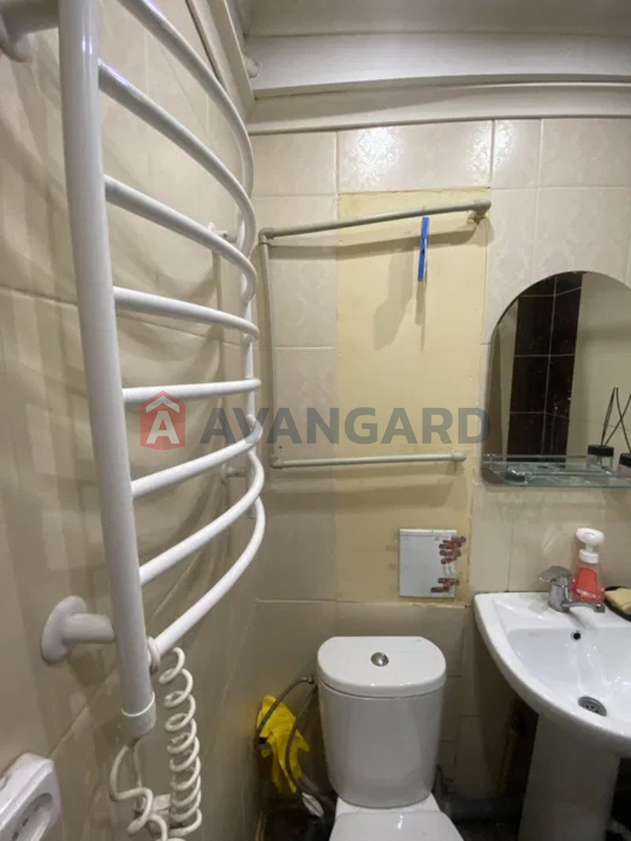 2 ��. ��������, 42/-/6 ��. �., 1/3 ������ ���� 16