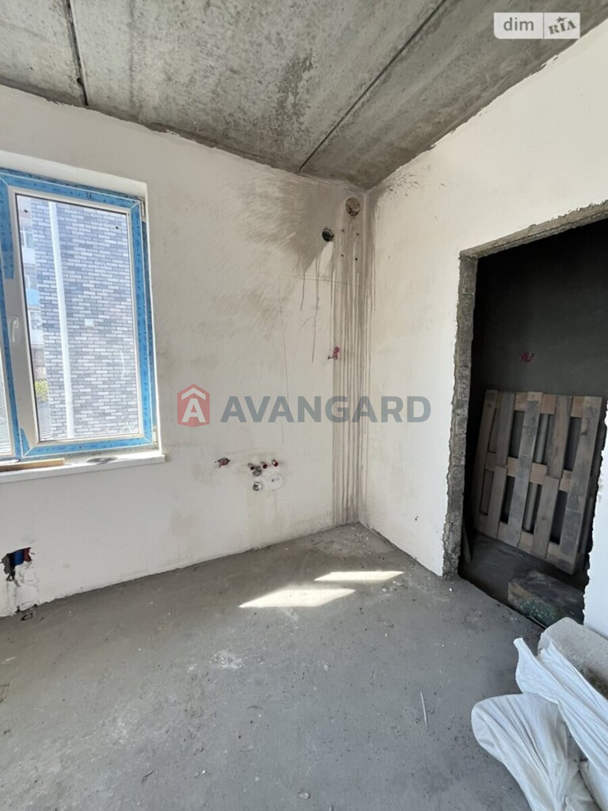 1 ��. ��������, 30/-/- ��. �., 2/3 ������ ���� 8